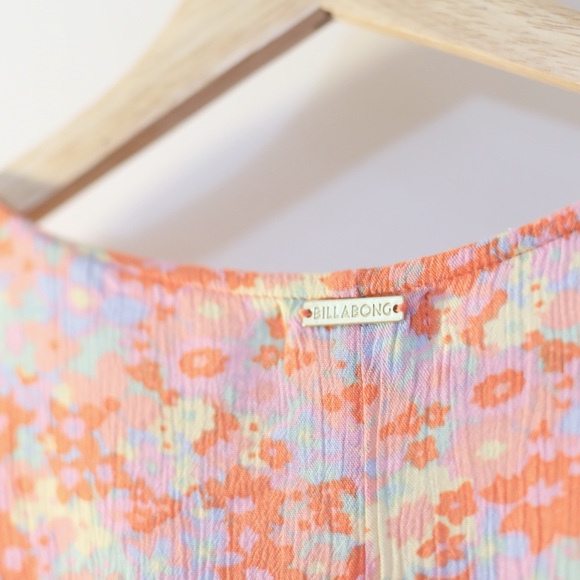 Billabong Floral Wrap Dress Multicolor V-Neck Flutter Short Sleeve Size M/10 NWT - Picture 8 of 9